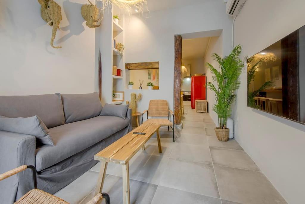 شقة Cool Deluxe Interior Design A 2 Min De Gran Via مدريد المظهر الخارجي الصورة